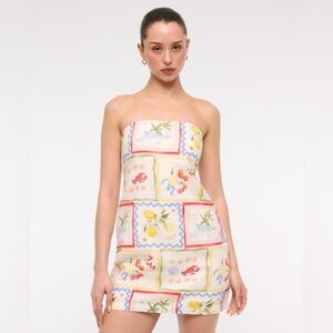 A&F Scarlett Strapless Linen-Blend Skort
Tile Print